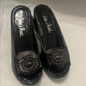 Helens Heart Women Sandal Shoe Wedge Heel Beaded Toe Black Patent Leather SZ 7